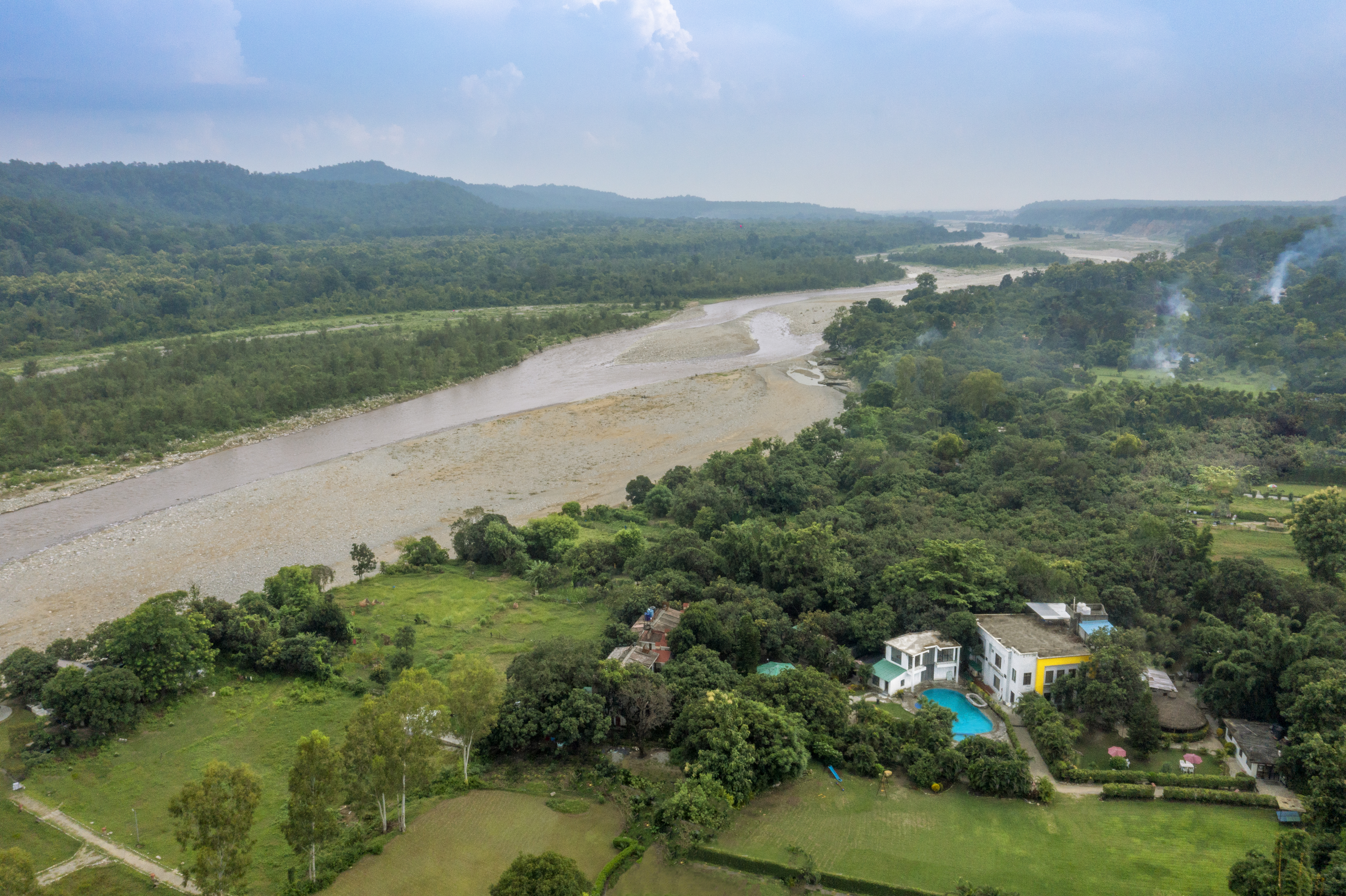 Private room and peaceful stay in Corbett